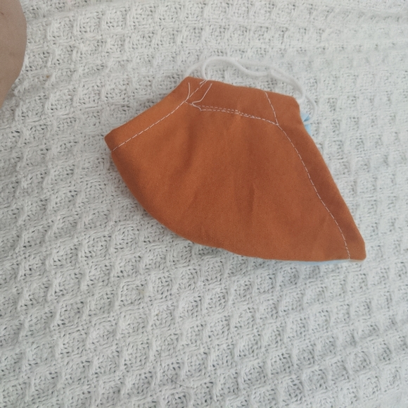 Face mask - Picture 3 of 4